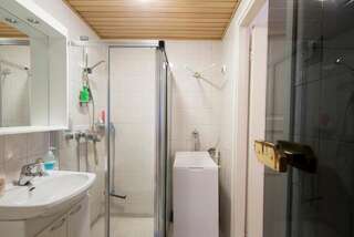 Апарт-отели Polar Star Moonlight Apartments Леви-4